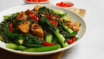 Quick chicken stir-fry dinner