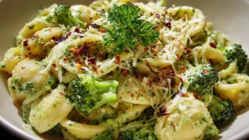 Easy Broccoli Pasta