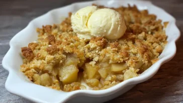 Simple Pear Crumble