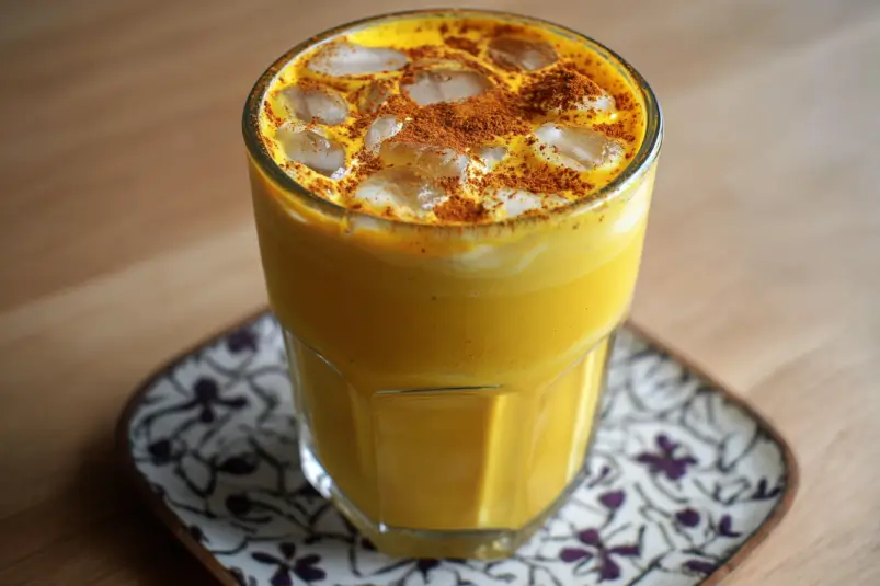 Iced Golden Milk Turmeric Latte: A Refreshing and Healthy Drink 4 Healthy turmeric drink