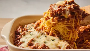 Delicious Baked Spaghetti in a Cheesy Topping