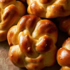 Braided Challah Buns (Homemade Roll Recipe) for Perfect Mornings