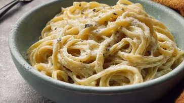 Creamy Garlic Pasta Ready to Serve