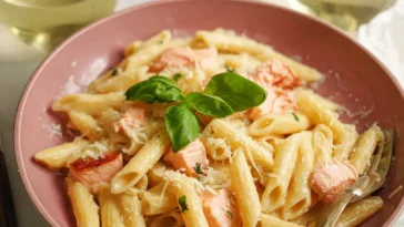 Penne al Salmone with Fresh Salmon - Delicious Italian Dish