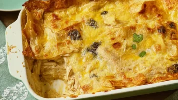 Quick and Easy Green Chile Chicken Enchilada Casserole