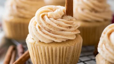 Delicious Snickerdoodle Cupcakes Ready to Indulge