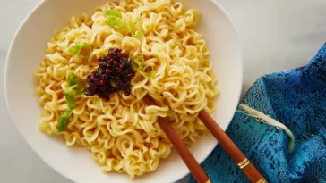 Delicious Cheesy Ramen Noodles Bowl