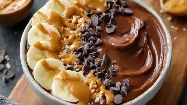 Chocolate Peanut Butter Smoothie Bowl - Mouthwatering & Healthy