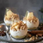 Delicious Crumble aux pommes cuites on Creamy Cinnamon