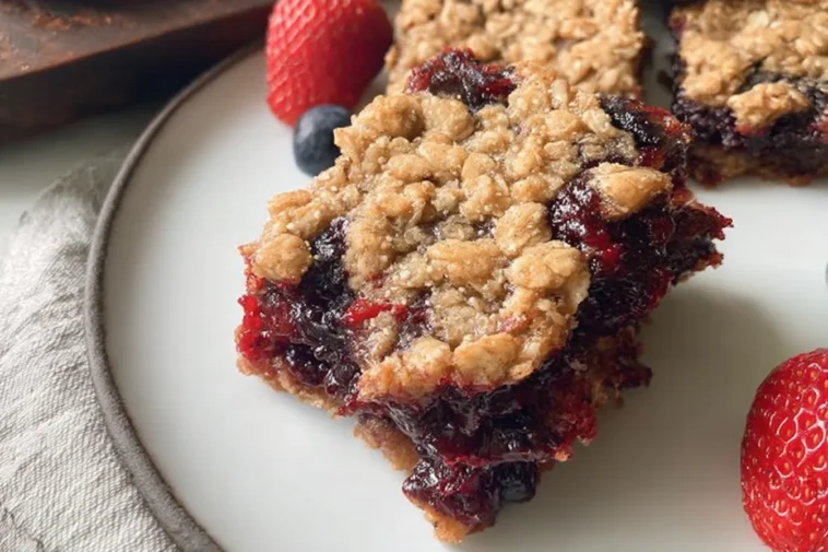 Healthy Oatmeal Bars Breakfast (Gluten Free + Vegan) Recipe