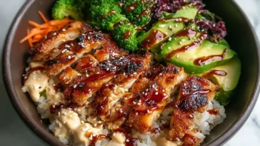 Healthy Sticky Chicken Bowls - A Delicious Dinner Idea