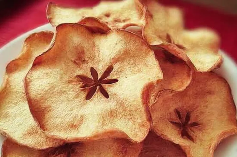 Homemade Apple Chips Ready to Eat