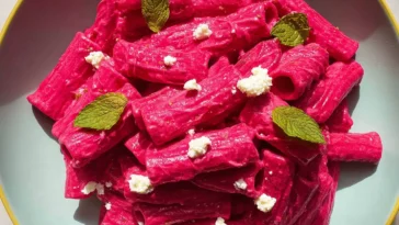 The BEST Pink Sauce Pasta - Deliciously Creamy Recipe