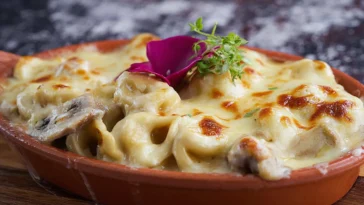 Cheesy Tortellini Bake - A Comforting Pasta Delight