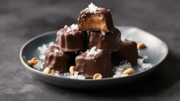 Keto Peanut Butter Chocolate Fat Bombs