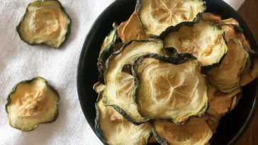 Crunchy Baked Cucumber Chips