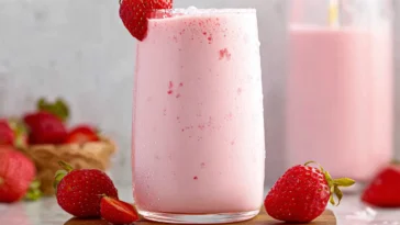 Delicious Strawberry Yogurt Smoothie Recipe