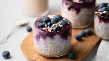 Delicious Blueberry Overnight Oats in a Jar