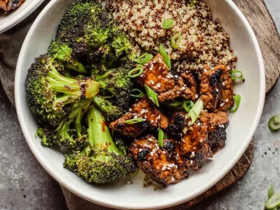 Bulgogi Bowls with Quinoa and Roasted Broccoli - Tasty Dish