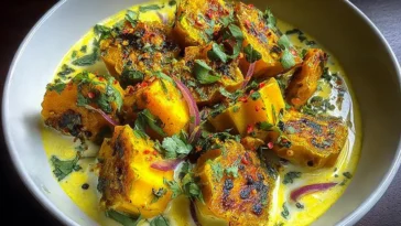 Curry-Spiced Patty Pan Squash - Creamy Coconut Delight