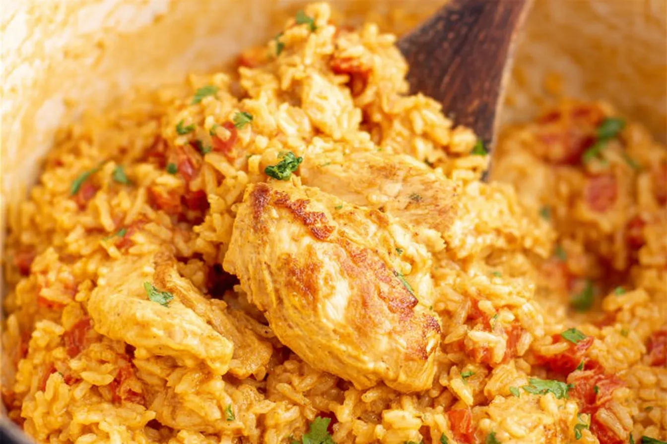 Delicious Easy One Pot Queso Chicken and Rice