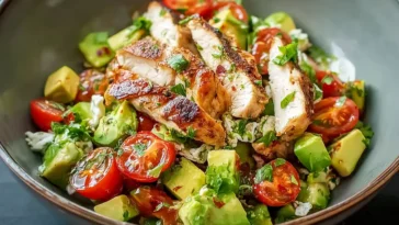 Healthy Avocado Chicken Salad in a Bowl - Fresh and Delicious