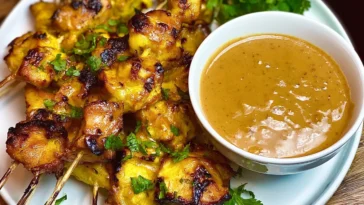 Delicious Chicken Satay with Creamy Peanut Sauce