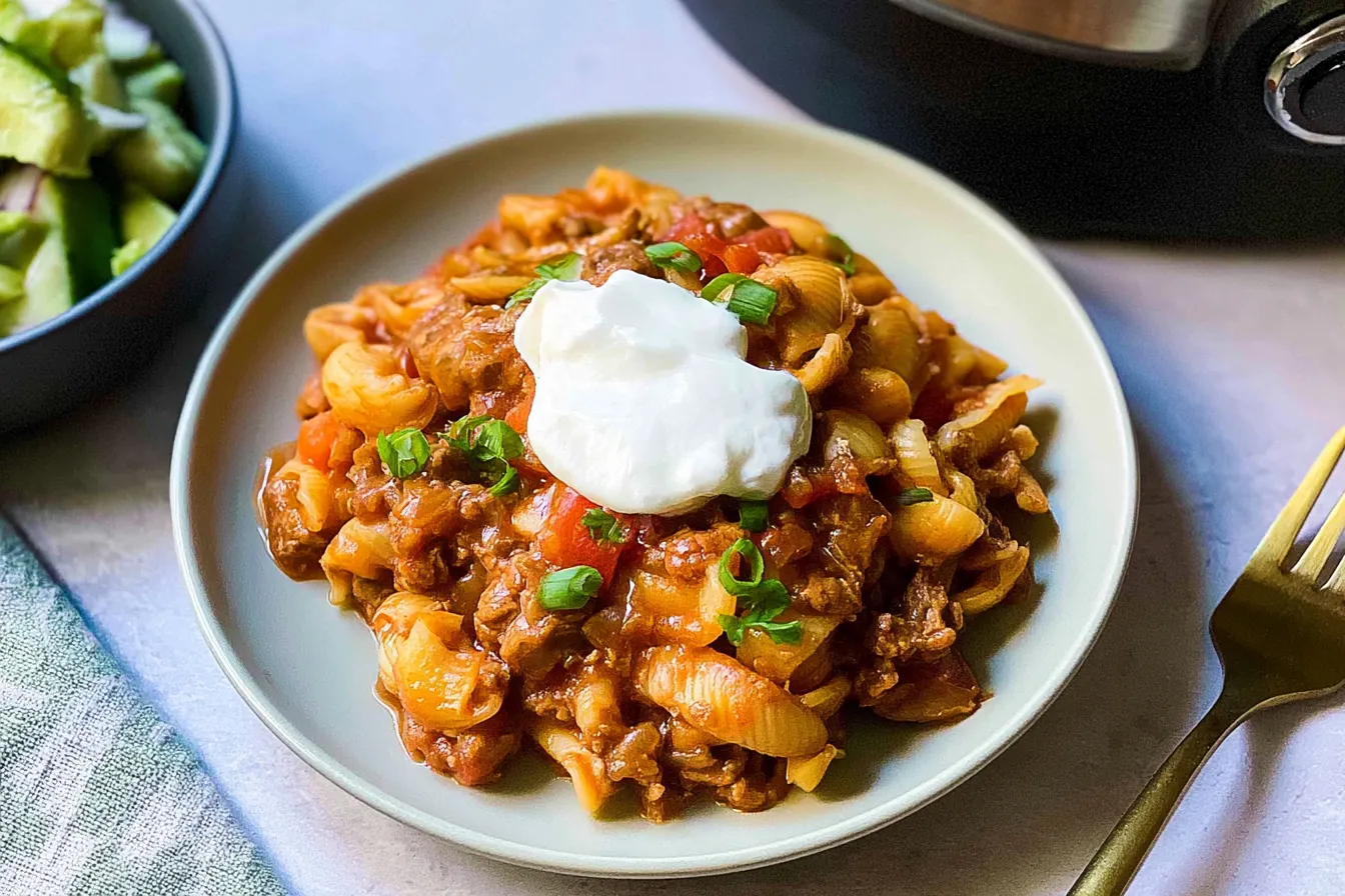 Easy Slow Cooker Taco Pasta 