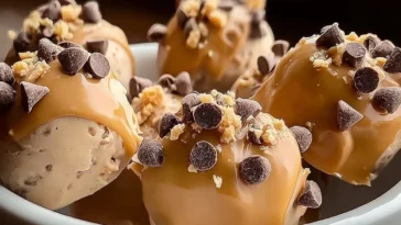 Delicious Frozen Greek Yogurt Peanut Butter Bites