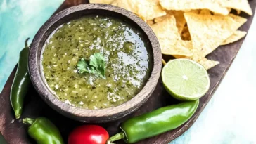 Hatch Chile Salsa Verde: Fresh and Flavorful