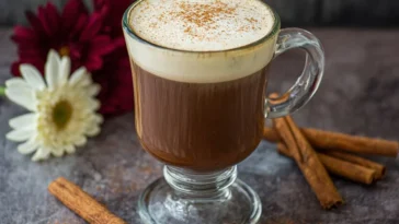 Delicious Maple Cinnamon Latte in a Cozy Mug