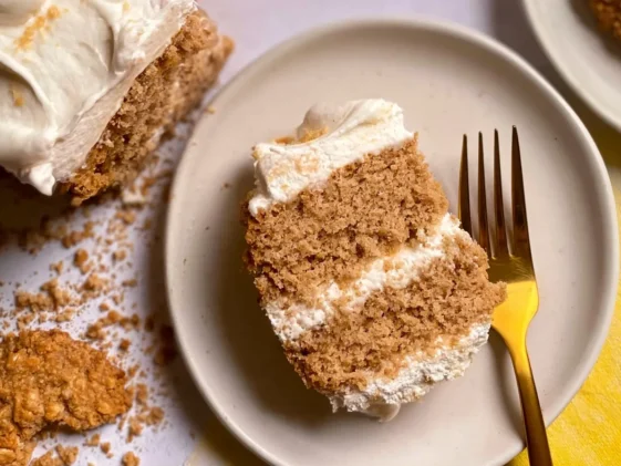 Oatmeal Cream Pie Cake Slice - Delicious Dessert Idea