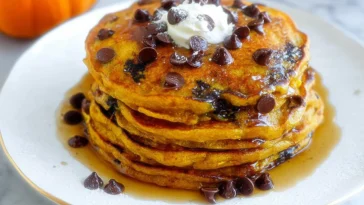Pumpkin Spice Pancakes with Chocolate Chips – Fluffy & Delicious