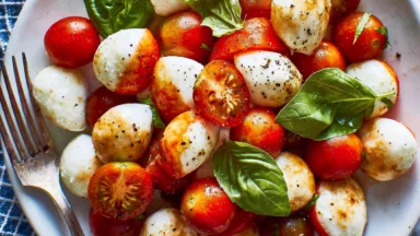 Vibrant Easy Caprese Salad with Cherry Tomatoes