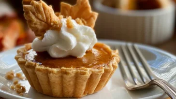 Irresistible Mini Cracker Pumpkin Pie Ready in 22 Minutes