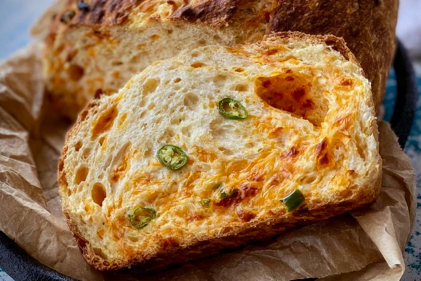 Jalapeno Cheddar Dutch Oven Bread: A Flavorful Delight! 4 Jalapeno Cheddar Dutch Oven Bread