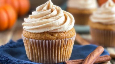 Delicious Pumpkin Cupcakes with Cream Cheese Frosting