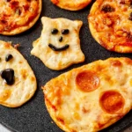 Easy Peasy Mini Halloween Pizza: Spooktacular Fun! 5 Easy Peasy Mini Halloween Pizza: Spooky Delights